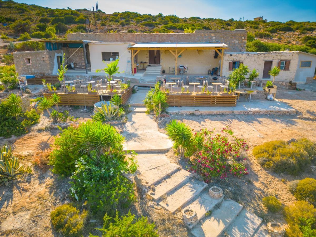 Exoristoi Nature Suites Gavdos Exterior photo